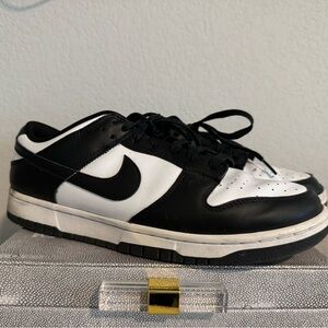 2021
Dunk Low 'Black White Sz9.5